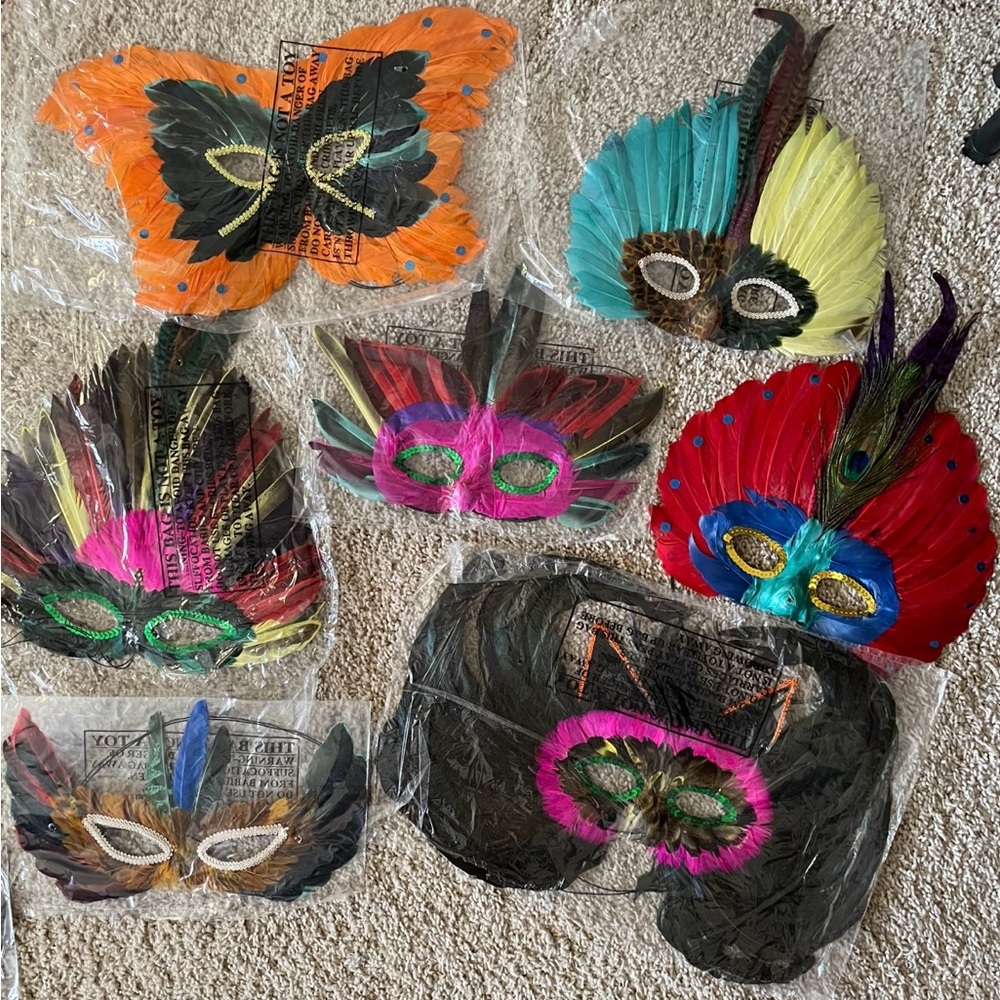 Lot of 11 Bloomingdale’s Colorful Feathered Masquerade Masks NWOT